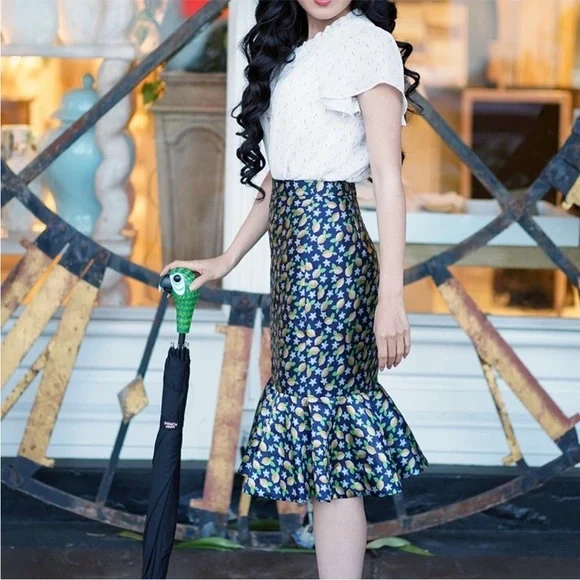 J.CREW 365 | Lemon printed Navy Fluted Trumpet
Skirt - Picture 7 of 9